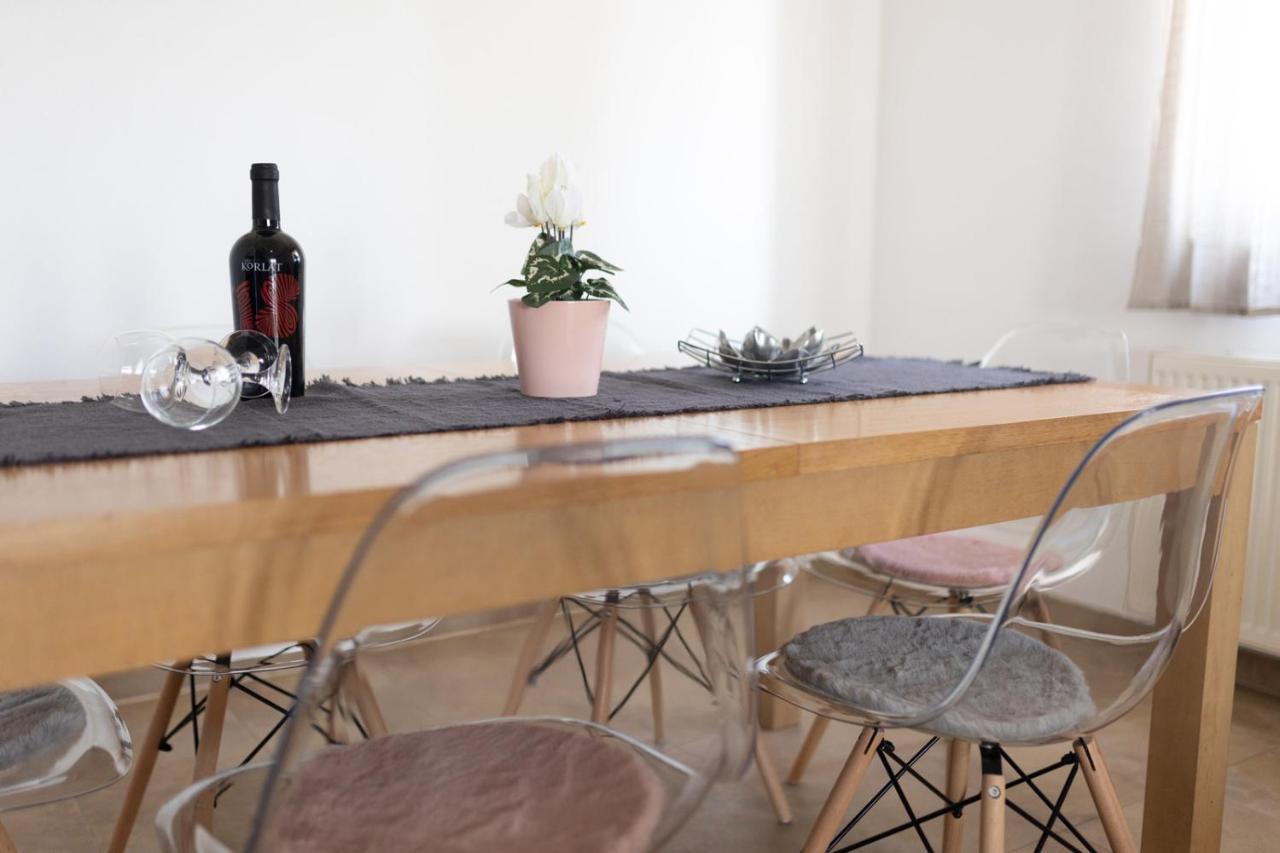 Apartmani Beba Omisalj Ngoại thất bức ảnh