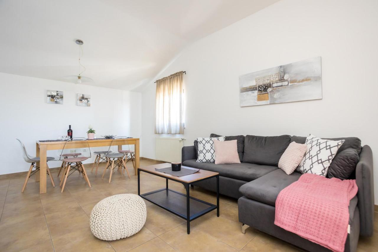Apartmani Beba Omisalj Ngoại thất bức ảnh